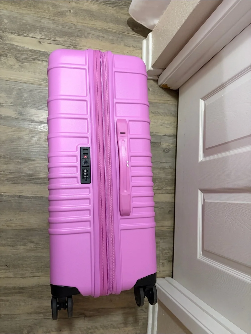 NWOT BEIS MÉDIUM BERRY PINK